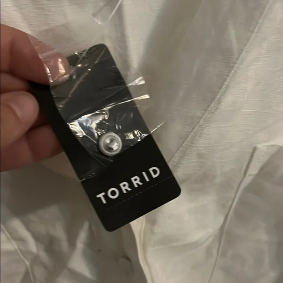 Torrid White Sleeveless Relaxed Blouse- NWT - Picture 6 of 11